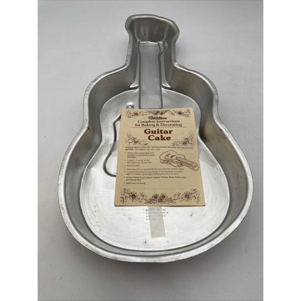 Wilton Cake Pan Acoustic Guitar 1977 502-933 w/Instructions Insert